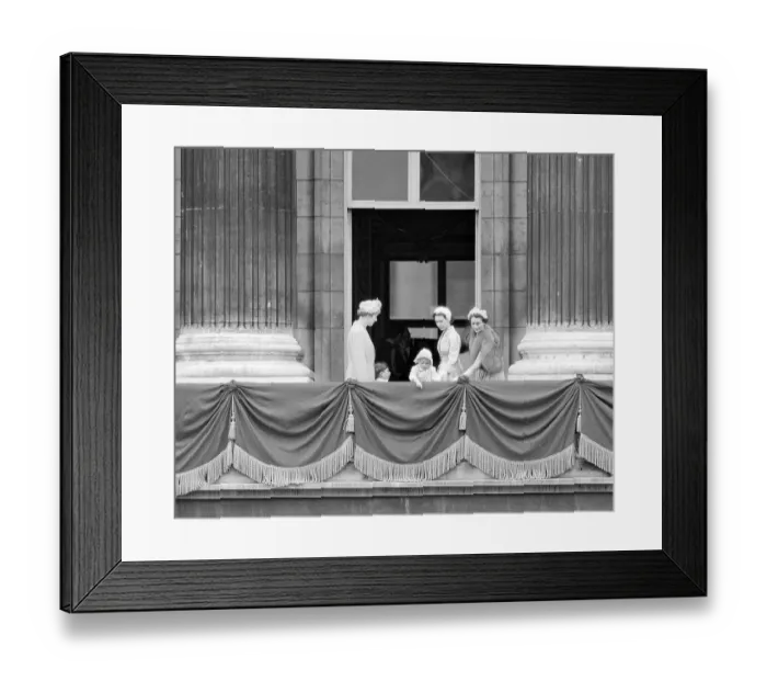Framed Print : Princess Margaret with Prince Charles and Princess Anne pointing over the balcony of