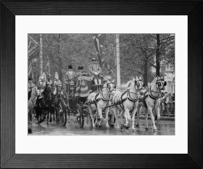 Framed Print : State Opening of Parliament November 1984 Queen Elizabeth Framed Print : State Opening of Parliament November 1984 Queen Elizabeth