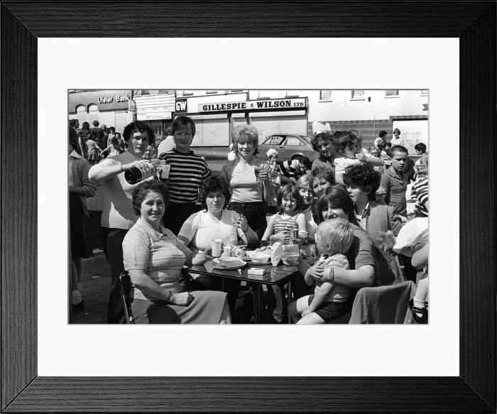 Framed Print : Royal Wedding Celebrations In Ulster July 1981 A soft drinks toast to the Royal Framed Print : Royal Wedding Celebrations In Ulster July 1981 A soft drinks toast to the Royal