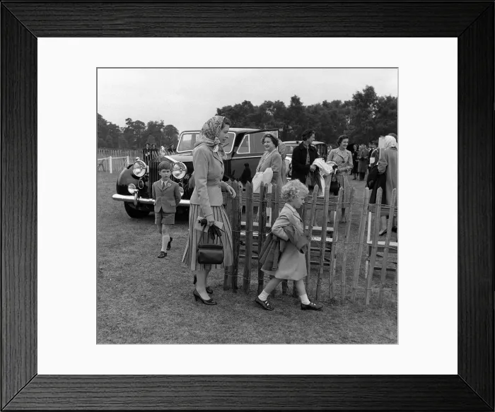 Framed Print : Queen Elizabeth II arrives with The Queen Mother, June 1955 Prince Charles Framed Print : Queen Elizabeth II arrives with The Queen Mother, June 1955 Prince Charles