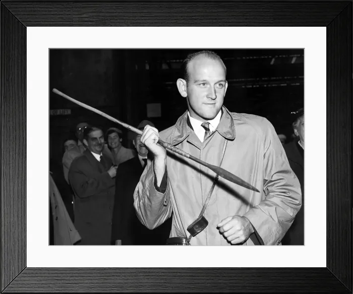 Framed Print : Frank Tyson Cricket Northamptonshire and England Cricketer A©Mirrorpix Framed Print : Frank Tyson Cricket Northamptonshire and England Cricketer A©Mirrorpix