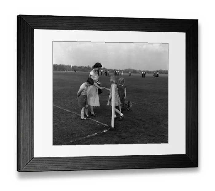 Framed Print : Queen Elizabeth II with Prince Charles and Princess Anne May 56 watch the Duke of