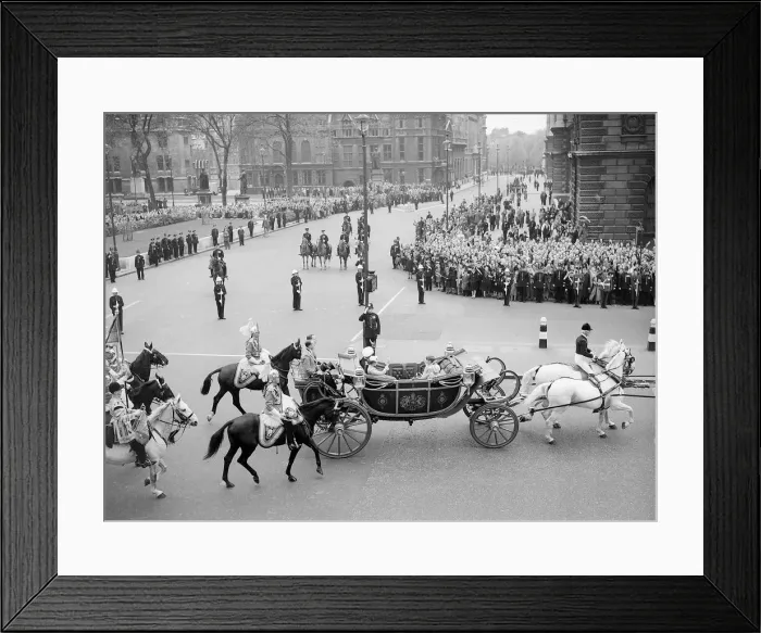 Framed Print : Queen Elizabeth May 1954 with familyPrince philip Duke of edinburgh Framed Print : Queen Elizabeth May 1954 with familyPrince philip Duke of edinburgh