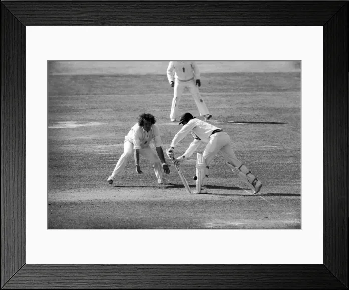 Framed Print : England v. Pakistan. Test match at Lords. June 1978 78-3029-003 Framed Print : England v. Pakistan. Test match at Lords. June 1978 78-3029-003