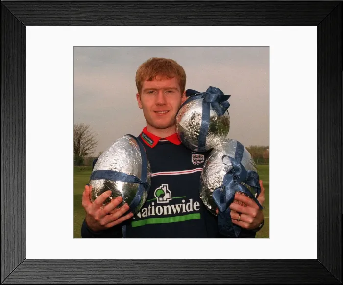 Framed Print : Paul Scholes, Englands hat trick hero last sat. - April 1999 Framed Print : Paul Scholes, Englands hat trick hero last sat. - April 1999