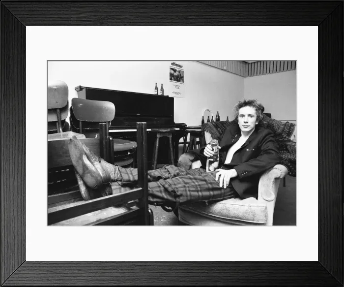 Framed Print : The Sex Pistols Holland. Johnny Rotten after the Arnhem gig Framed Print : The Sex Pistols Holland. Johnny Rotten after the Arnhem gig