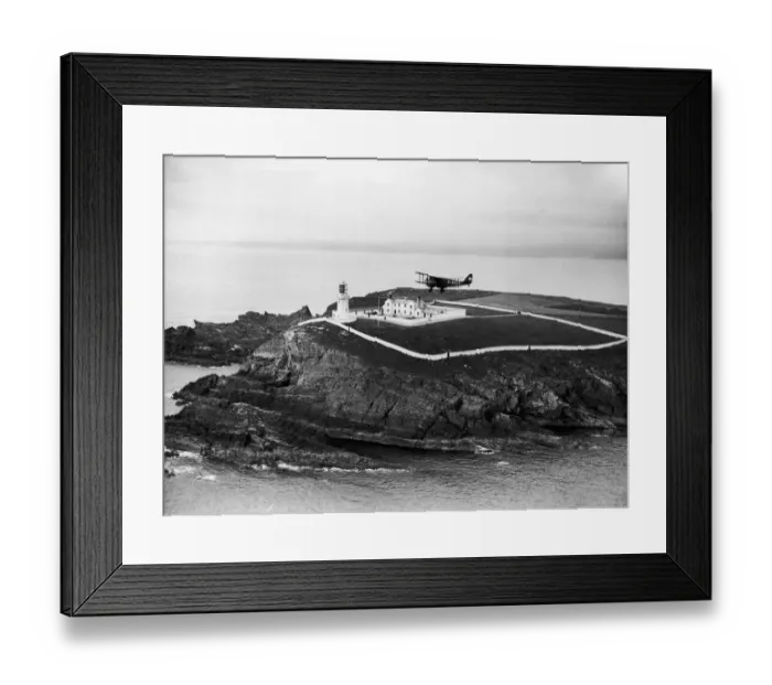 Framed Print : This De Havilland D. H. 84 G-ACCV Seafarer flown by Mr Jim Mollison