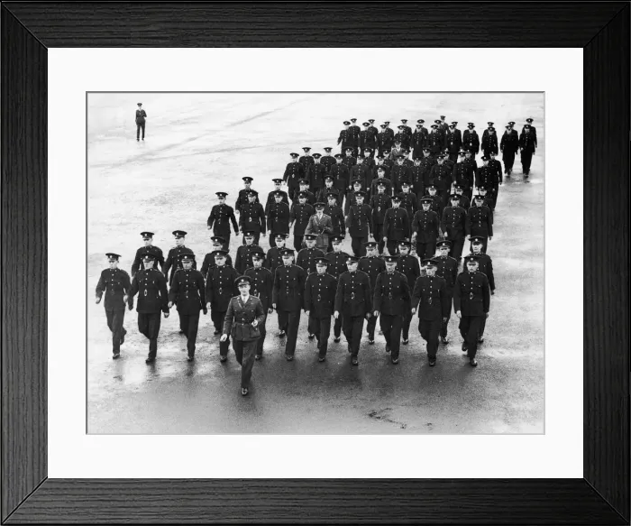 Framed Print : Passing out parade at the Dublin Garda depot. 9th January 1932 Framed Print : Passing out parade at the Dublin Garda depot. 9th January 1932