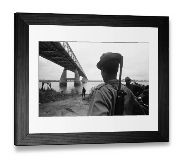 Framed Print : Pictures taken during the Daily Mirrors attempt to reach the refugee camps of