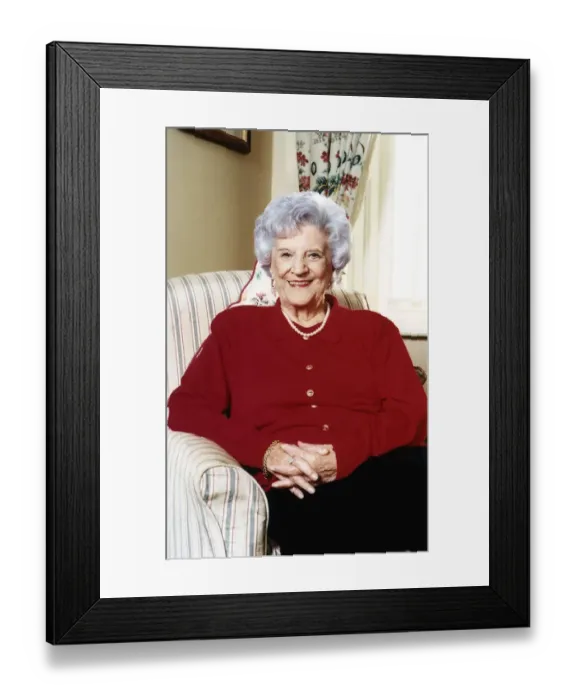 Framed Print : Jill Summers Actress who plays Phyllis Pearce in Coronation Street Framed Print : Jill Summers Actress who plays Phyllis Pearce in Coronation Street