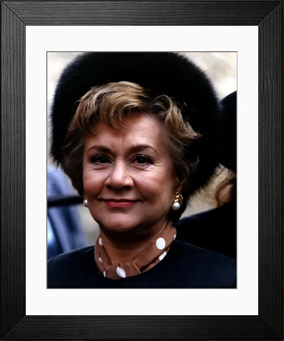 Framed Print : Joan Plowright Actress Framed Print : Joan Plowright Actress