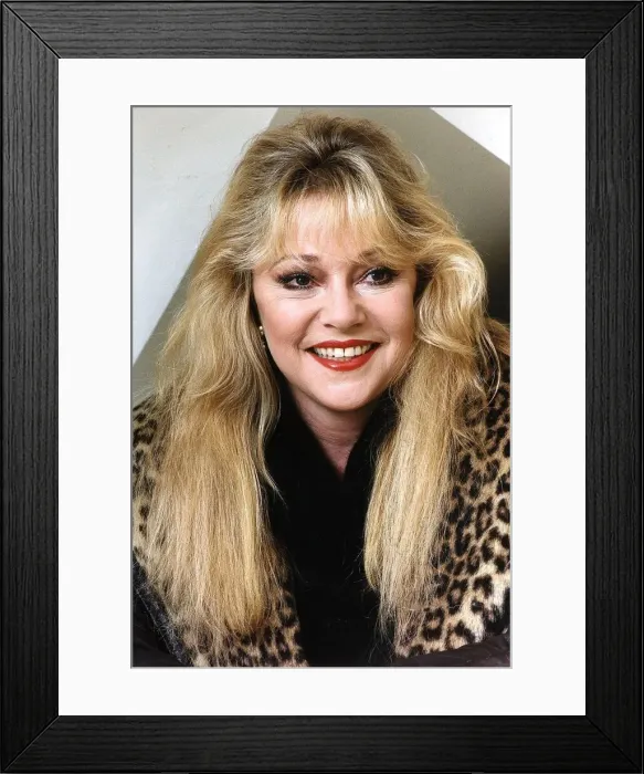 Framed Print : Stephanie Lawrence Singer Actress A©Mirrorpix Framed Print : Stephanie Lawrence Singer Actress A©Mirrorpix