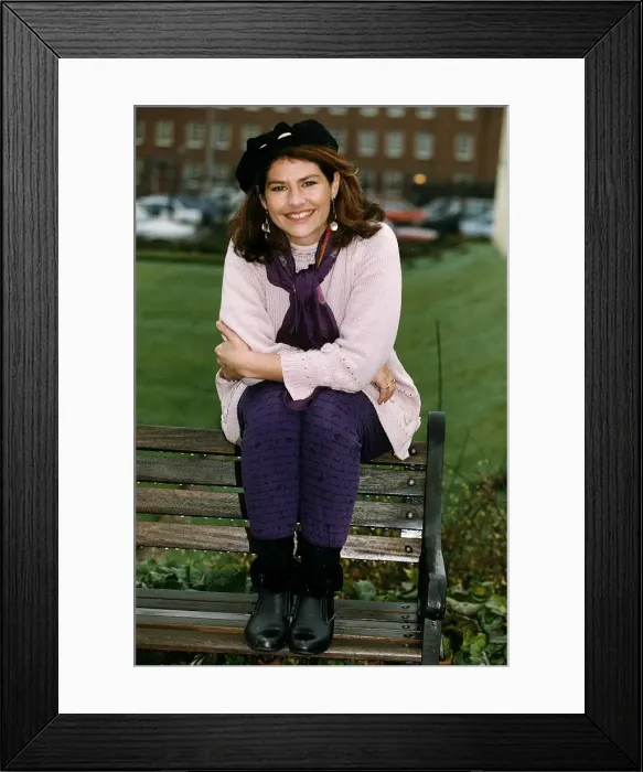 Framed Print : Coronation Street actress Denise Black. 6th January 1993 Framed Print : Coronation Street actress Denise Black. 6th January 1993