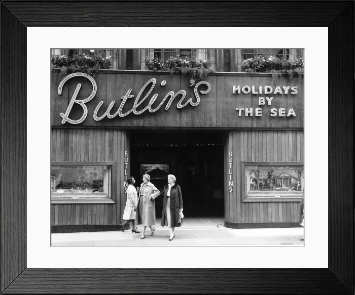 Framed Print : Butlins holiday camp, October 1961