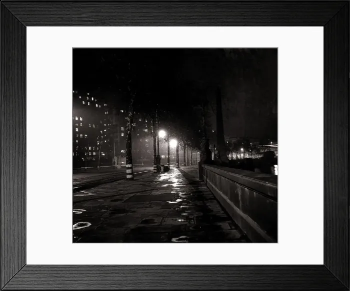 Framed Print : London Street Scene Framed Print : London Street Scene