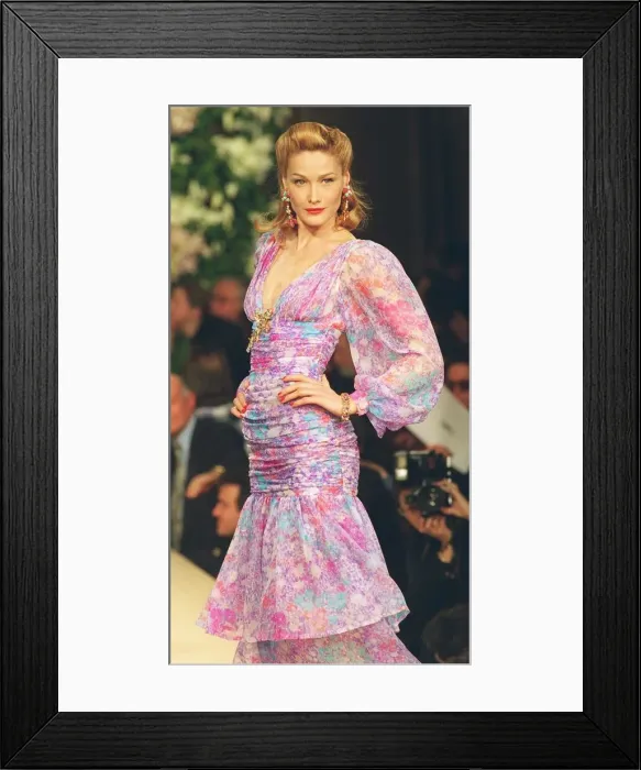 Framed Print : CARLA BRUNI MODELS YSL IN PARIS COUTURE Framed Print : CARLA BRUNI MODELS YSL IN PARIS COUTURE