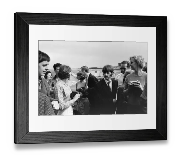 Framed Print : The Beatles set out on their celebrated tour of the West Country 11th September 1967