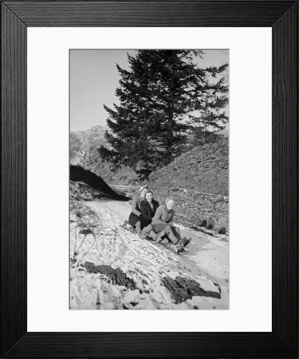 Framed Print : A snow scene in the hills of the Lake District, Cumbria January 1946 Framed Print : A snow scene in the hills of the Lake District, Cumbria January 1946