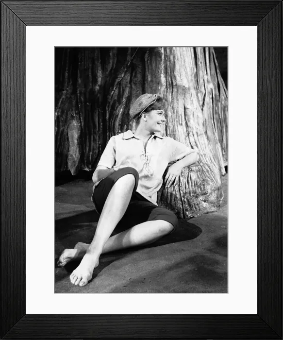 Framed Print : Vanessa Redgrave as Rosalind in the RSC production of As You Like It Framed Print : Vanessa Redgrave as Rosalind in the RSC production of As You Like It