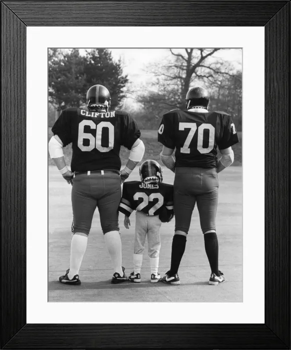 Framed Print : Weighing in at 4 stone and standing 3 foot 9 inches short Framed Print : Weighing in at 4 stone and standing 3 foot 9 inches short