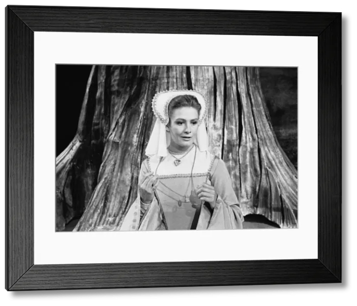 Framed Print : Vanessa Redgrave as Rosalind, dressed as a women in the RSC production of Framed Print : Vanessa Redgrave as Rosalind, dressed as a women in the RSC production of
