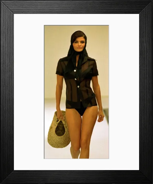 Framed Print : HELENA CHRISTENSEN MODELS DOLCE AND GABBANA Framed Print : HELENA CHRISTENSEN MODELS DOLCE AND GABBANA