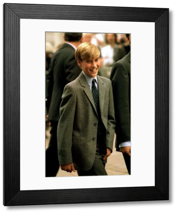 Framed Print : Prince William arriving for his first day at Eton College Framed Print : Prince William arriving for his first day at Eton College