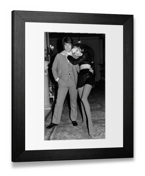 Framed Print : 1960s fashion model icon Twiggy at the launch of her own range of Twiggy tights
