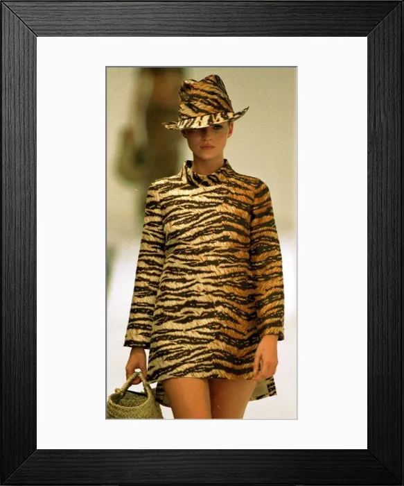 Framed Print : KATE MOSS MODELS DOLCE AND GABBANA IN MILAN