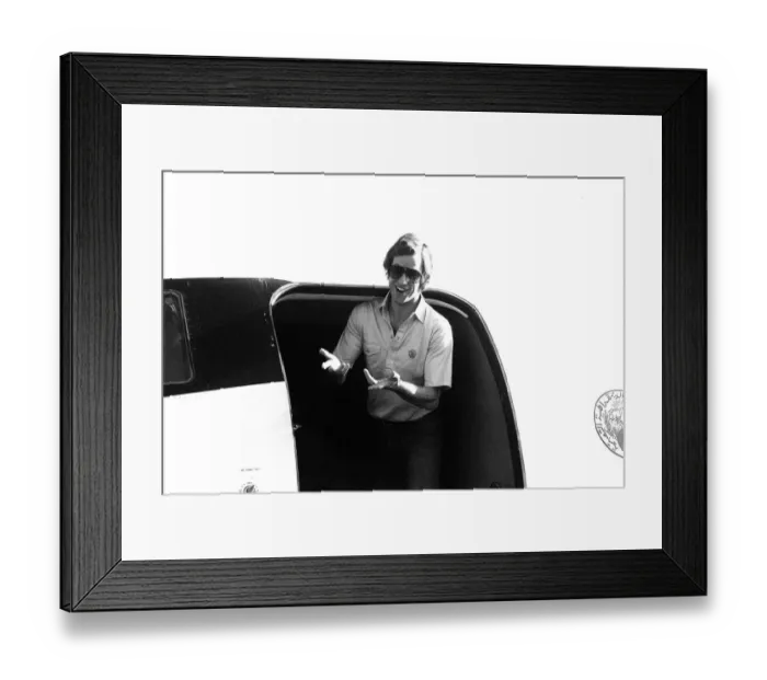 Framed Print : Mark Thatcher leaving leaving the Algerian president