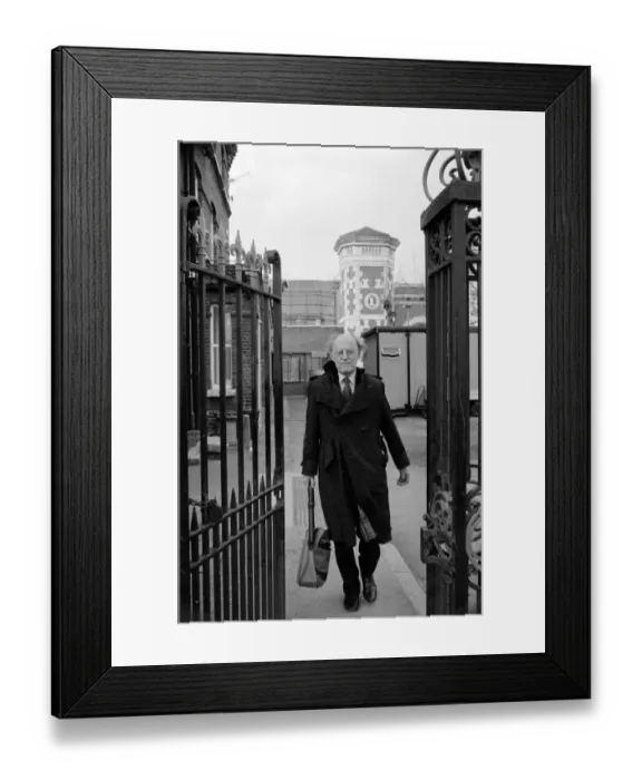Framed Print : Lord Longford leaving seen here leaving a London Prison April 1985 Neg No 85 2341 Framed Print : Lord Longford leaving seen here leaving a London Prison April 1985 Neg No 85 2341