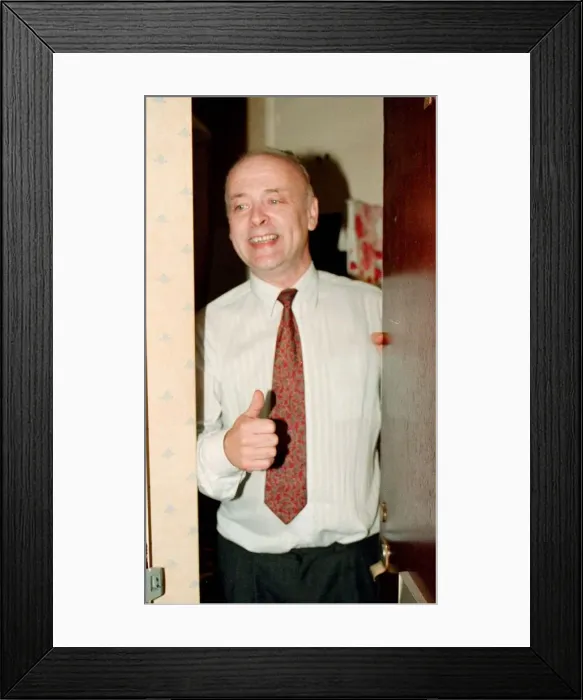 Framed Print : Paul Carter who is suing Mark Thatcher for £8 Million pounds August 1998