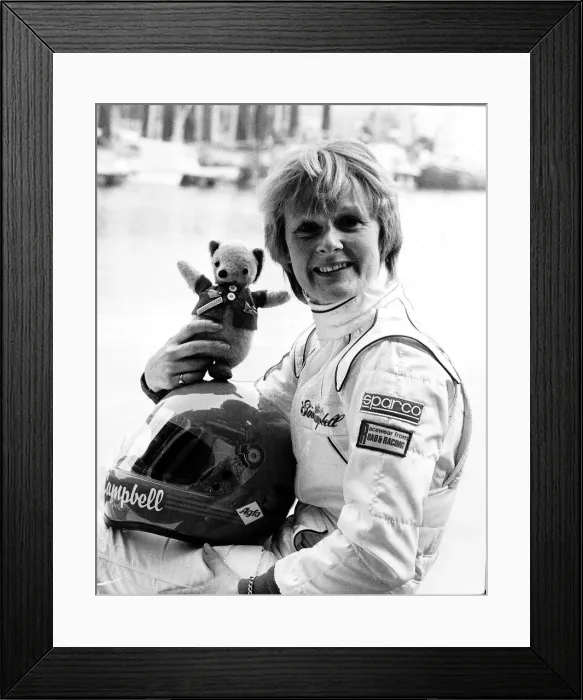 Framed Print : Gina Campbell daughter of the late Sir Donald Campbell who holds the World Water Speed Framed Print : Gina Campbell daughter of the late Sir Donald Campbell who holds the World Water Speed