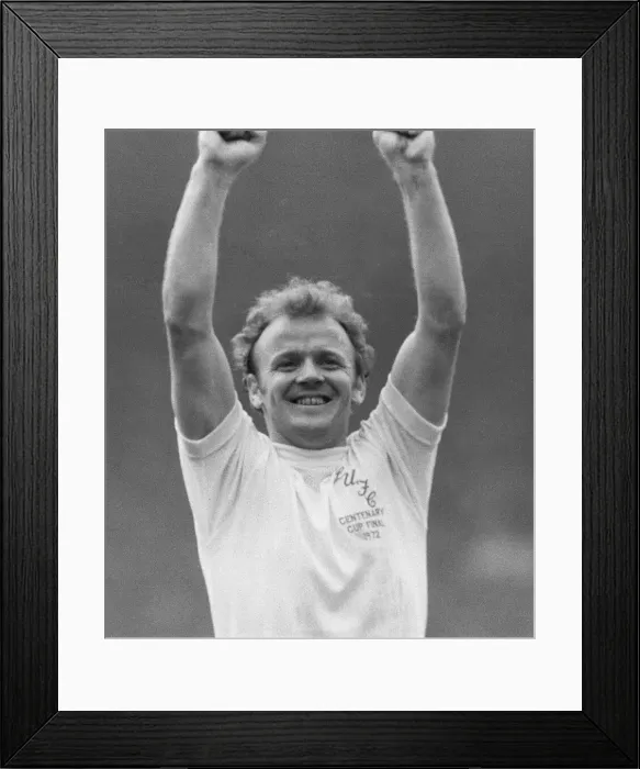 Framed Print : Billy Bremner seen here celebrating at the end of Leeds Uniteds FA Cup Final match Framed Print : Billy Bremner seen here celebrating at the end of Leeds Uniteds FA Cup Final match