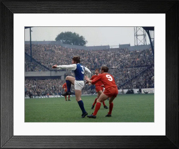Framed Print : English League Division One match at Hillsborough. Sheffield Wednesday 1 v Liverpool 1 Framed Print : English League Division One match at Hillsborough. Sheffield Wednesday 1 v Liverpool 1