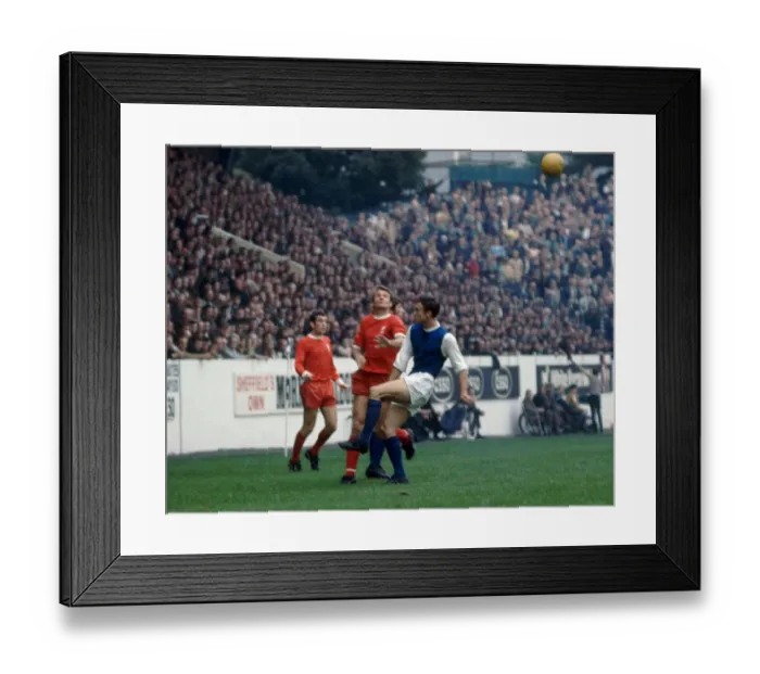Framed Print : English League Division One match at Hillsborough. Sheffield Wednesday 1 v Liverpool 1