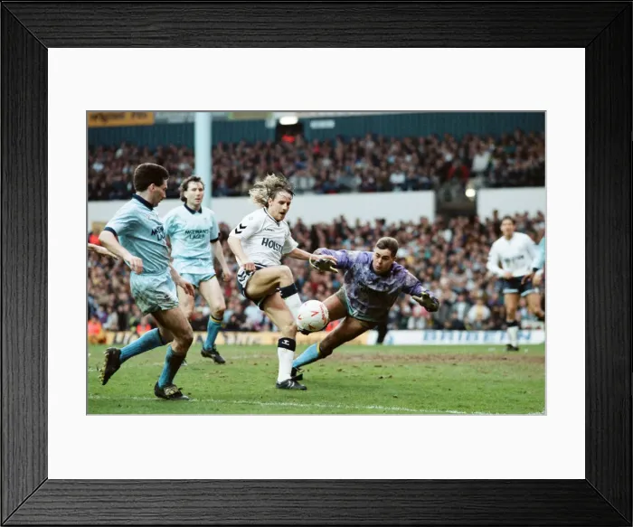 Framed Print : FA Cup Quarter Final match at White Hart Lane. Tottenham Hotspur 2 v Notts County 1