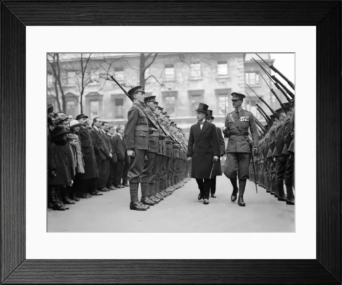 Framed Print : Prince of Wales (later King Edward VIII) inspecting Honourable Artillery Company Guard of
