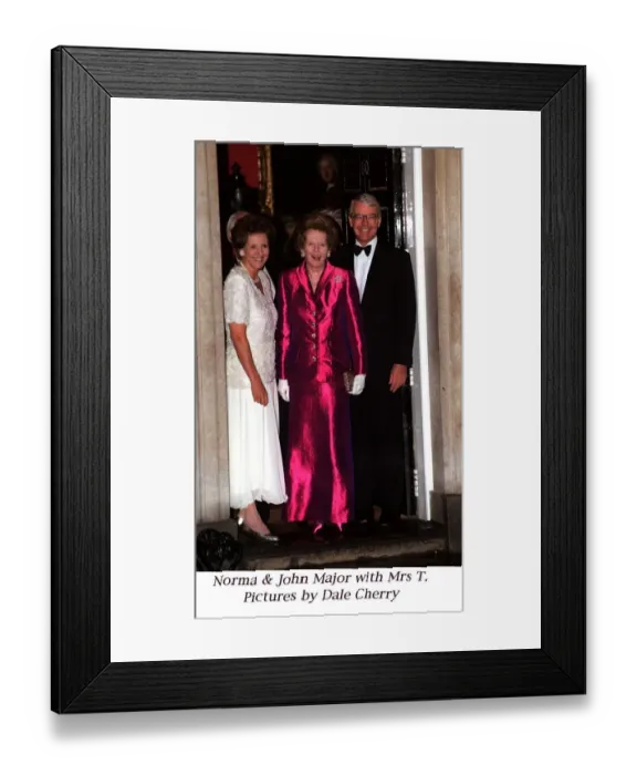 Framed Print : Margaret Thatcher wearing a long pink dress stands with Prime Minister John Major Framed Print : Margaret Thatcher wearing a long pink dress stands with Prime Minister John Major