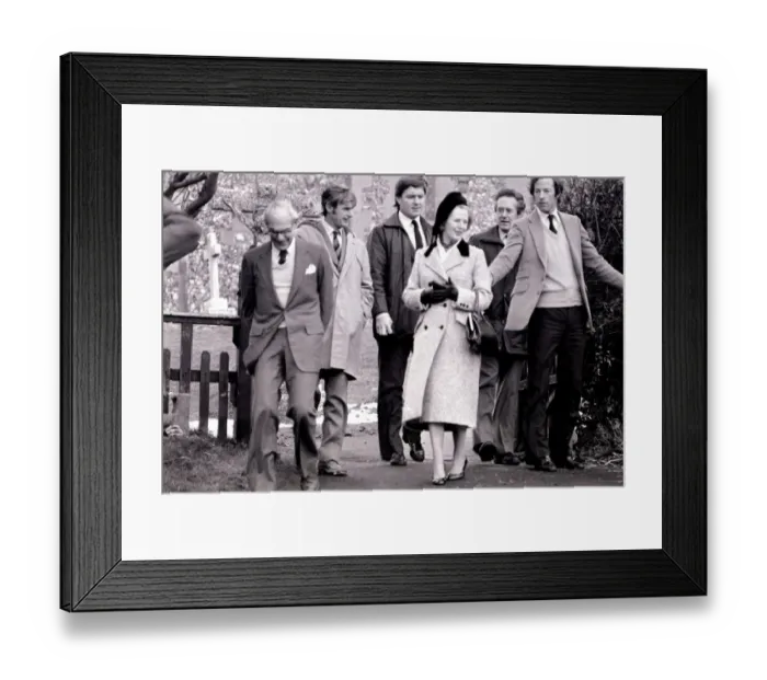 Framed Print : Mark Thatcher with parents Denis and Margaret Thatcher at Chequers after he had been Framed Print : Mark Thatcher with parents Denis and Margaret Thatcher at Chequers after he had been