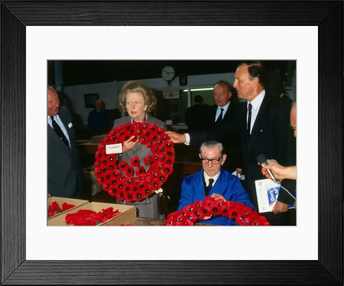 Framed Print : Margaret Thatcherat Poppy factory September 1986 Framed Print : Margaret Thatcherat Poppy factory September 1986