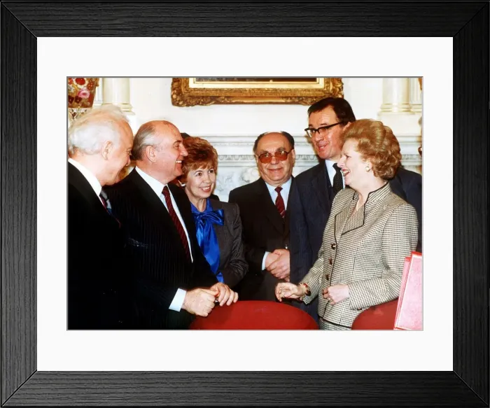 Framed Print : Soviet leader Mikhail Gorbachev at No 10 Downing Street with Prime Minister Margaret Framed Print : Soviet leader Mikhail Gorbachev at No 10 Downing Street with Prime Minister Margaret