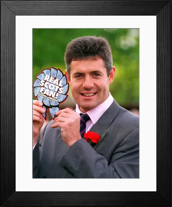 Framed Print : Gavin Hastings With A Daily Record Rosette Framed Print : Gavin Hastings With A Daily Record Rosette