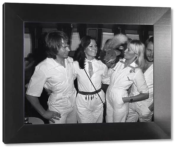 Basil Brush and pop group ABBA November 1976, Bjorn Ulvaeus, Agnetha Falstog