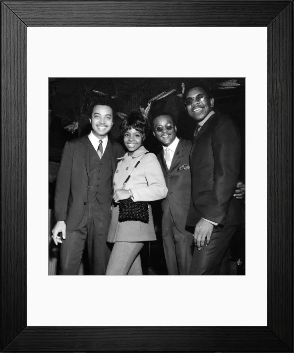 Framed Print : Singer Gladys Knight and the Pips pose for a picture at the Beachcomber Mayfair Hotel Framed Print : Singer Gladys Knight and the Pips pose for a picture at the Beachcomber Mayfair Hotel