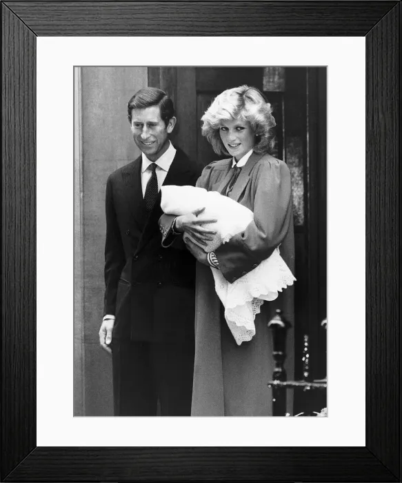 Framed Print : Prince Harry with his Parents leaving St Marys Hospital Paddington where he was born