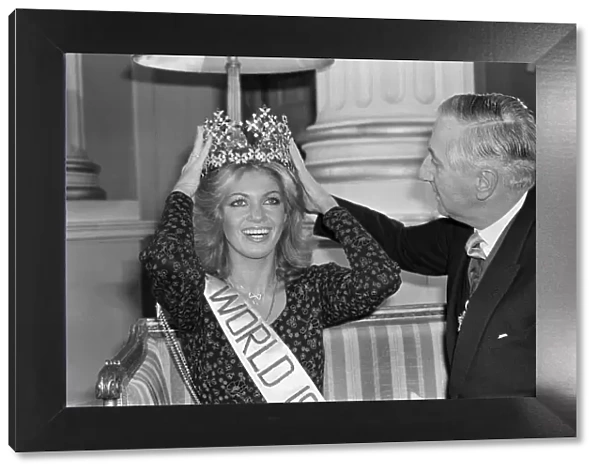 Miss World 1980, Miss Germany Gabriella Brum breakfast photocall with Lord Mayor of