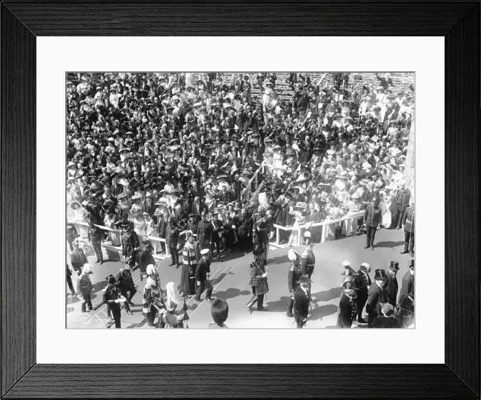 Framed Print : Prince Edward on his way to the robing room at his Investiture to become Prince of Wales Framed Print : Prince Edward on his way to the robing room at his Investiture to become Prince of Wales