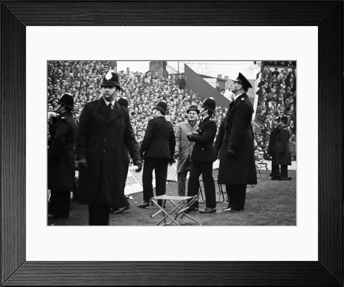 Framed Print : Sheffield Wednesday v Leeds United FA Cup match at Hillsborough 4th January 1969 Framed Print : Sheffield Wednesday v Leeds United FA Cup match at Hillsborough 4th January 1969