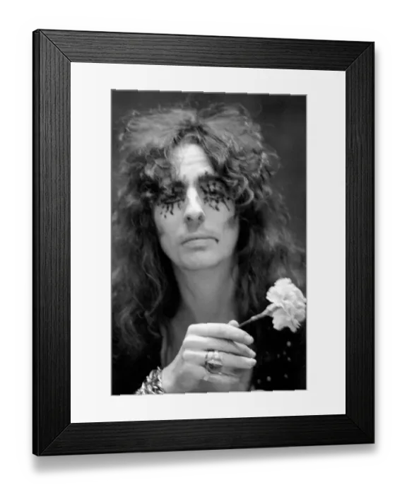 Framed Print : Pop singer Alice Cooper aged 23 flew into Heathrow Airport today with his pet boa Framed Print : Pop singer Alice Cooper aged 23 flew into Heathrow Airport today with his pet boa